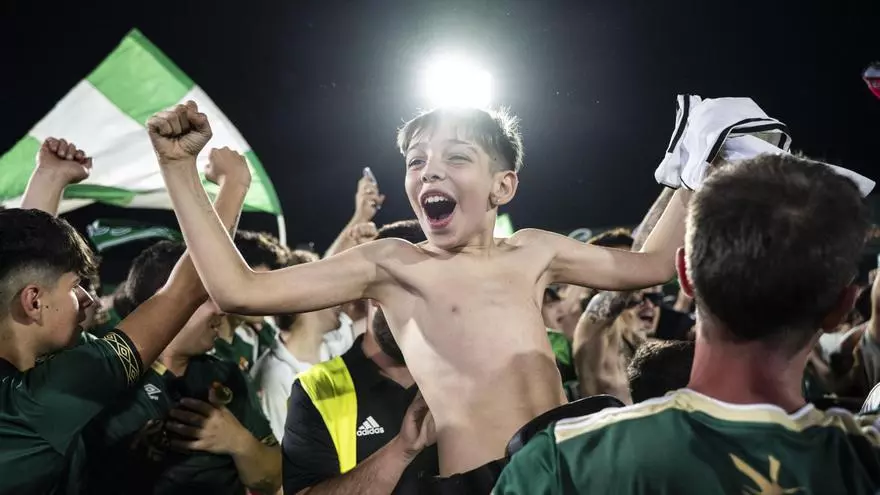 Así vivió Cáceres y la afición del Cacereño el ascenso