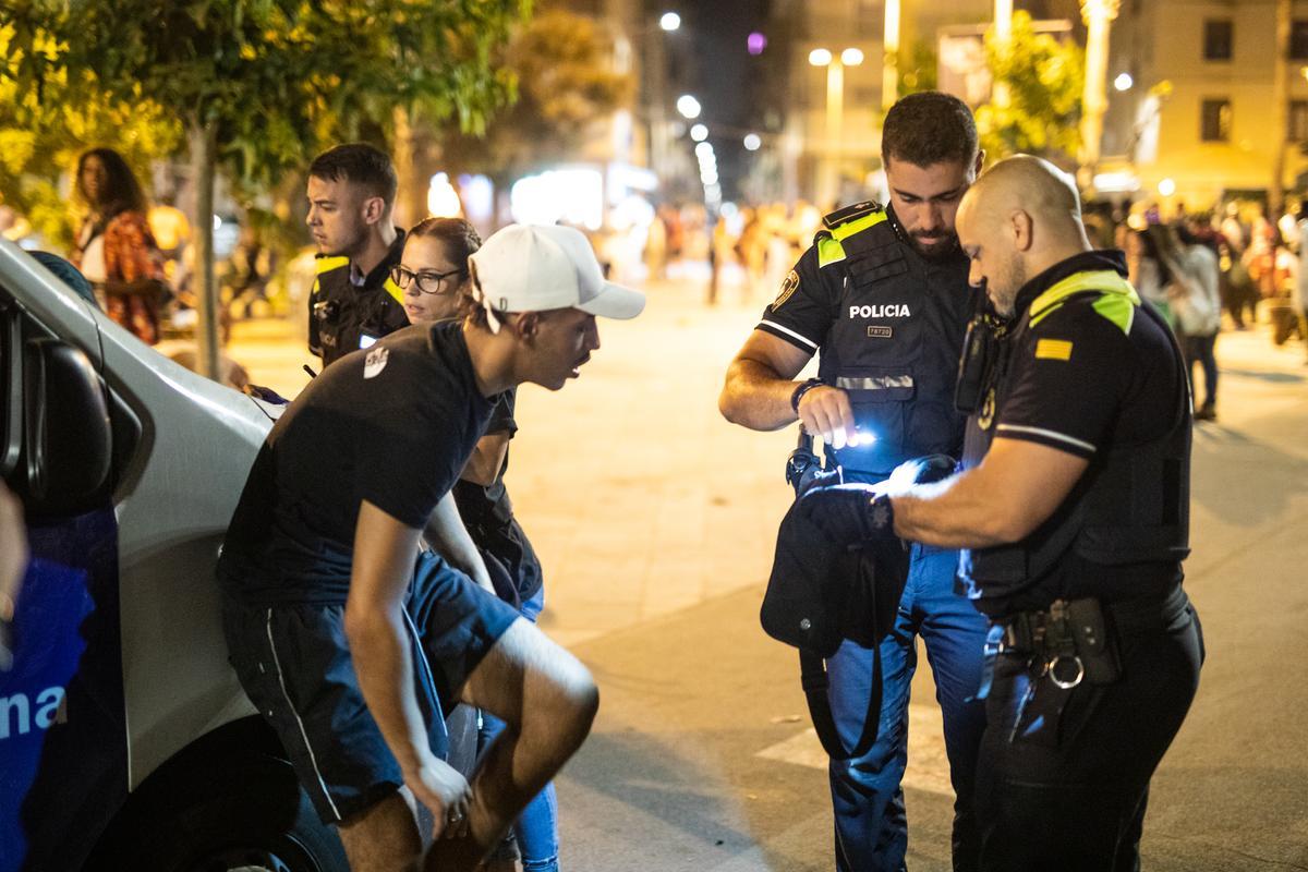 La verbena regresa a la playa en Barcelona