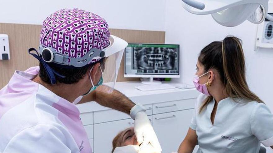 Riesgo de colapso del mercado dental por la ‘sobretitulación