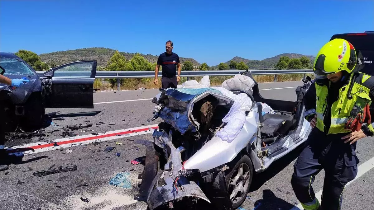 Dos fallecidos y dos heridos graves, entre ellos un niño de 9 años, en un accidente de tráfico en Benissa