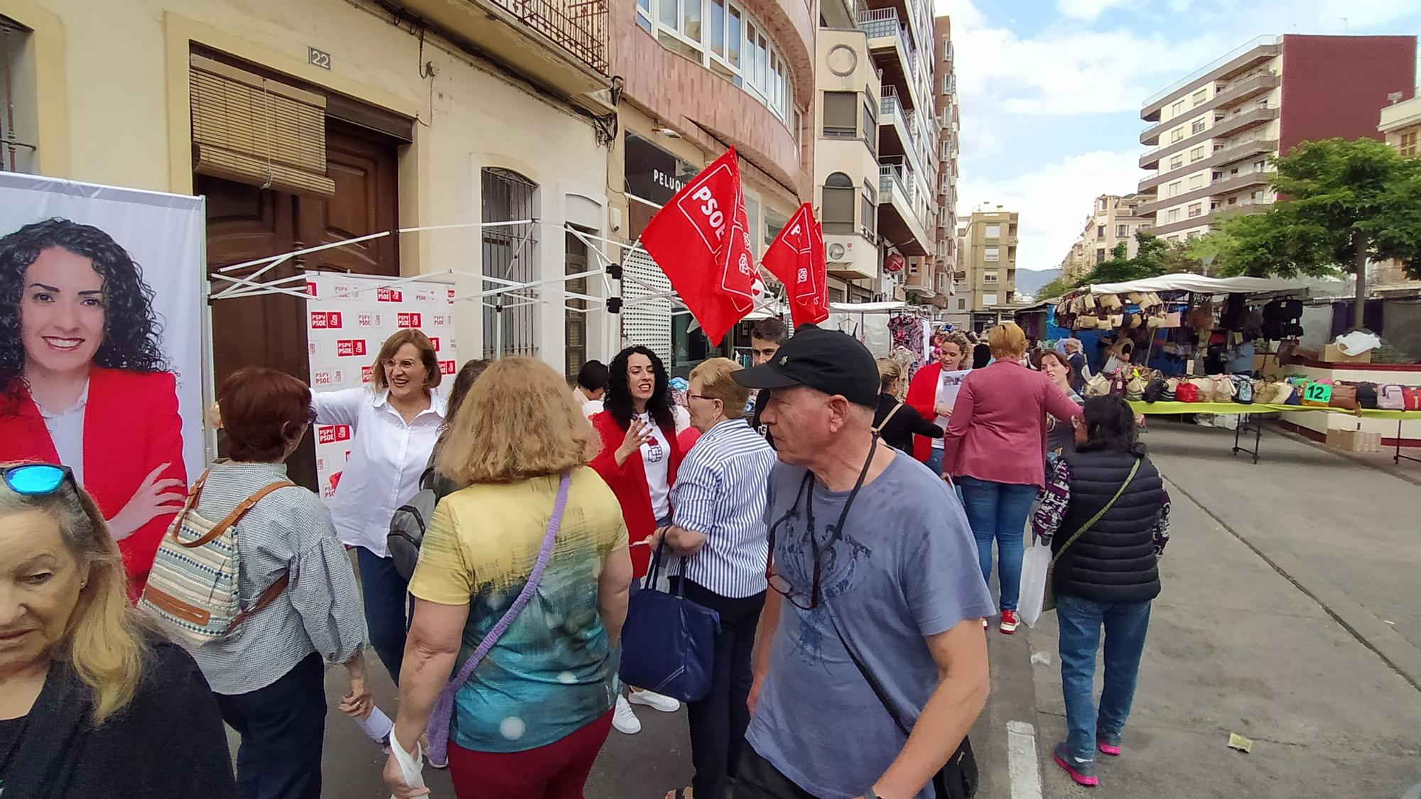 La campaña de los partidos de Tavernes en el mercadillo