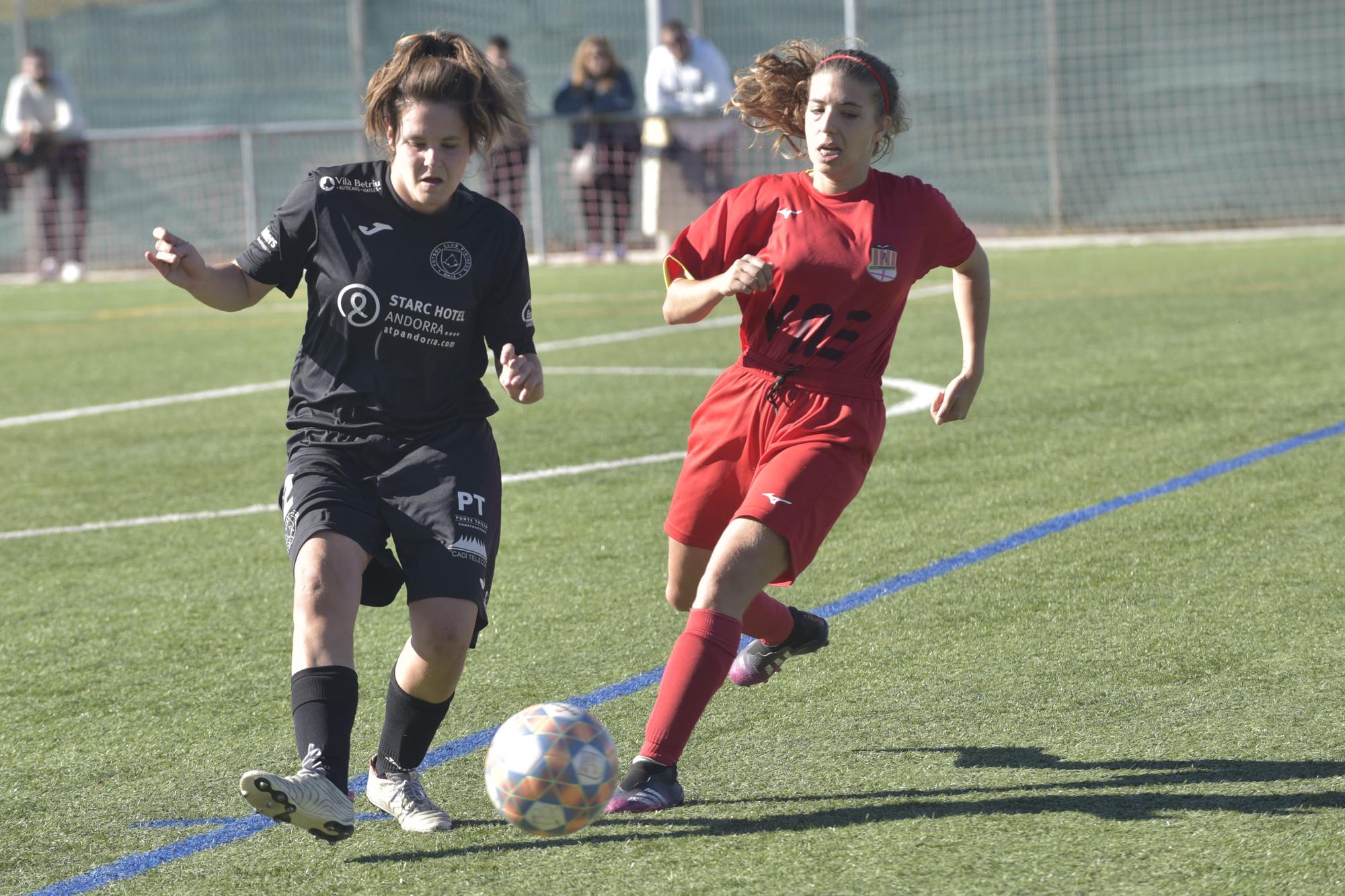 Les millors imatges del duel entre el FC Pirinaica i el FC Pirineus de la Seu d'Urgell