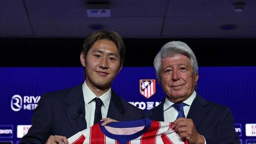 Kang-In Lee: "Lo que más me ha sorprendido de Simeone es su pasión"