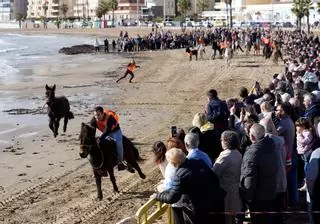 Las imágenes de la carrera de caballos en la playa de Orpesa