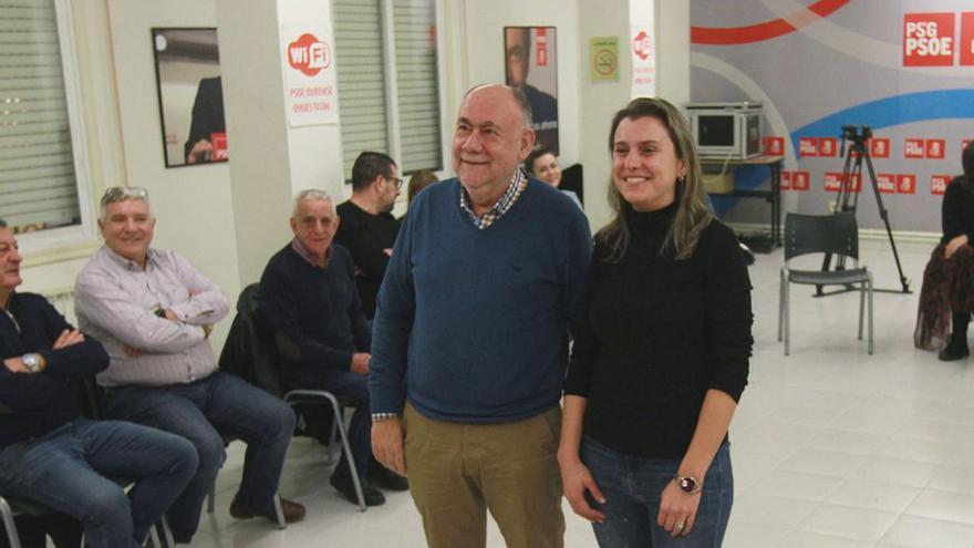 González Benéitez, con otros miembros de la asamblea local.   | // I. O.