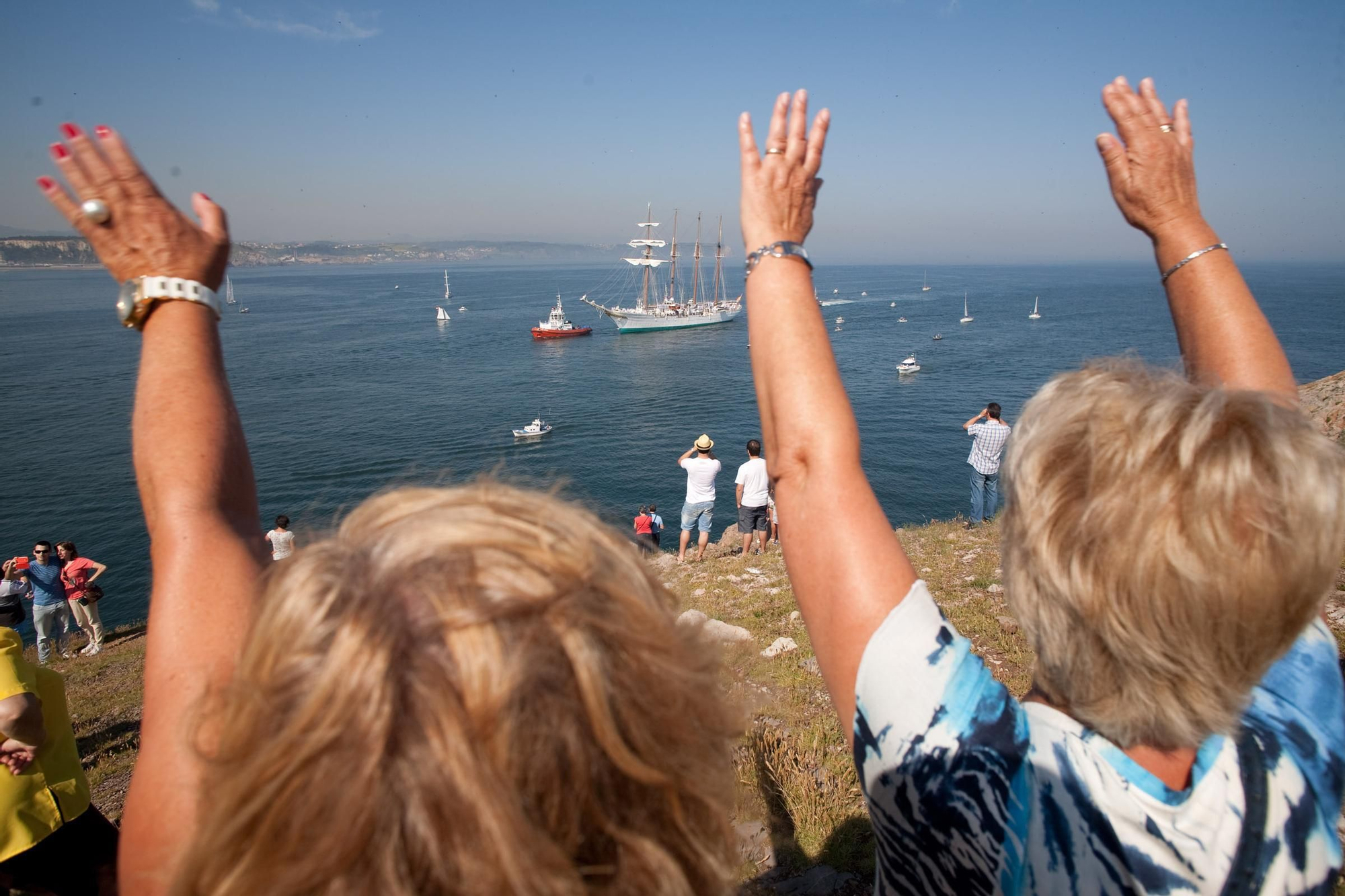 En imágenes: Así fue la última visita del Juan Sebastián Elcano a Asturias, en 2013 y a Avilés