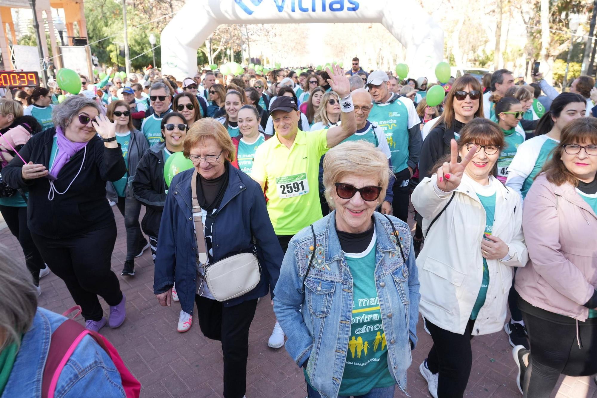 Galería I Búscate en nuestra macrogalería de fotos de la Marcha Contra el Cáncer de Castelló