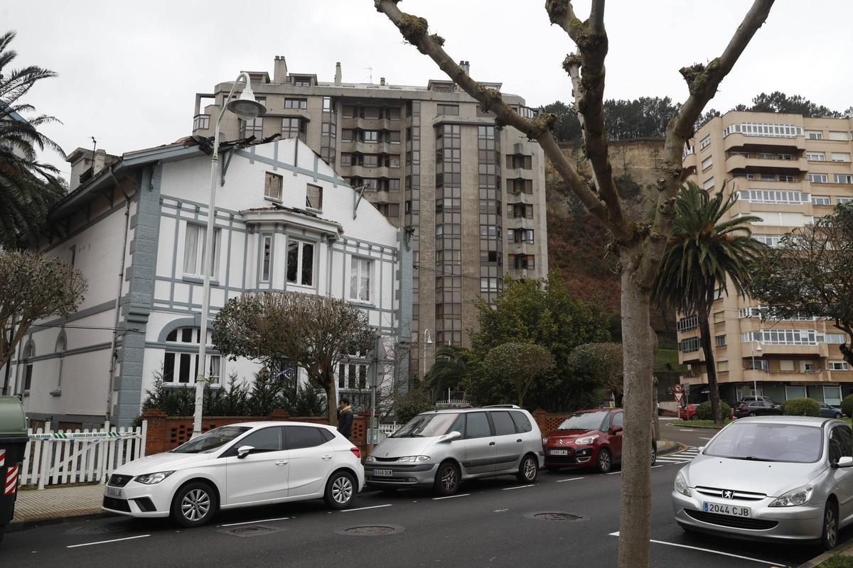EN IMÁGENES: El edificio de la escuela de surf de Salinas, arrasado por un pavoroso incendio de madrugada