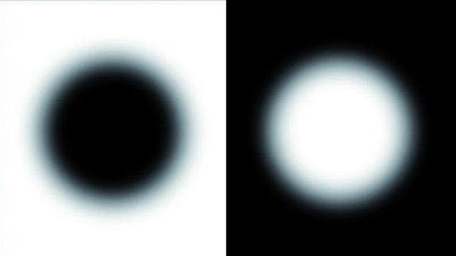 Los dos puntos son idénticos, aunque el blanco parezca mayor. // SNIC