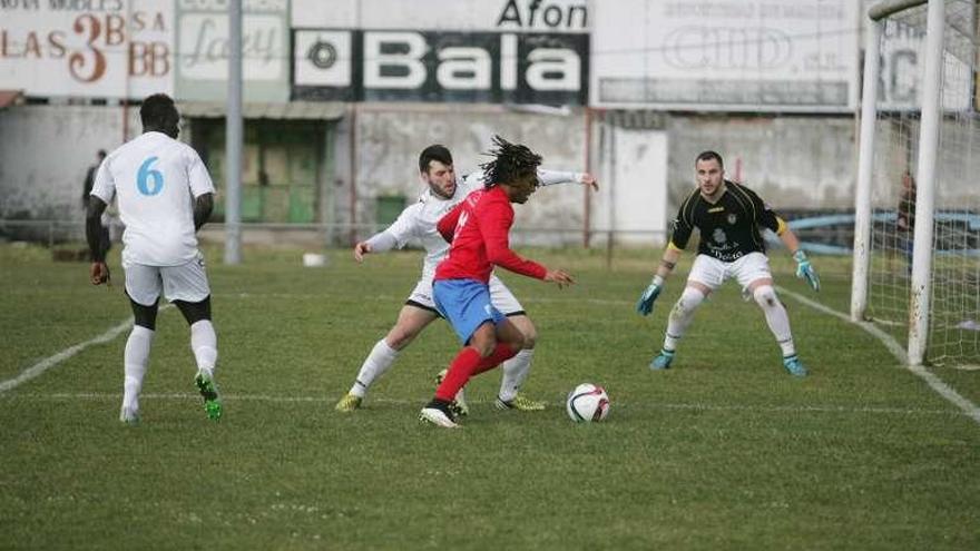 Un lance de un partido del Verín. // Iñaki Osorio