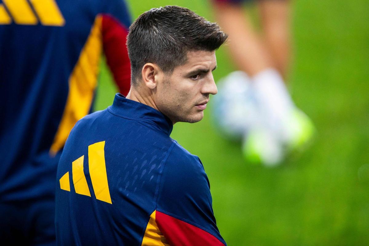 Morata respon a Aitana: «Fa temps que la selecció masculina ajuda la femenina» Morata respon a Aitana: «Fa temps que la selecció masculina ajuda la femenina»