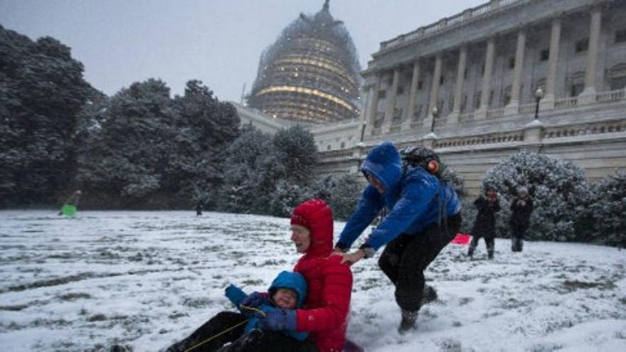 EEUU se enfrenta a 'Jonás', su primera gran tormenta del año