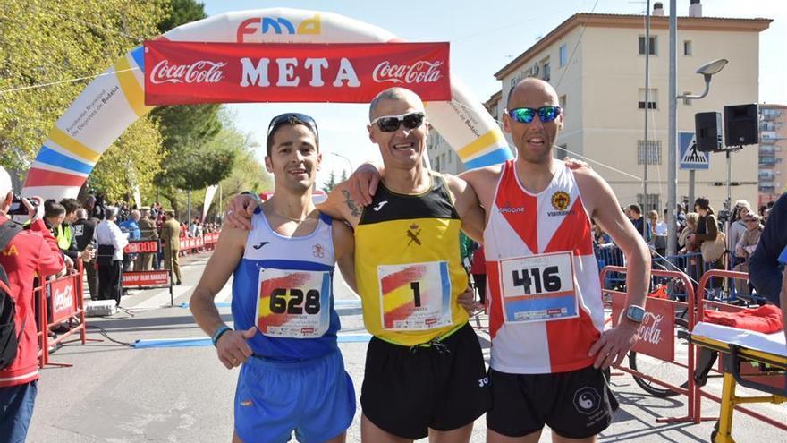 Modesto Álvarez y Mercedes Pila vencen en la Maratón Ciudad de Badajoz