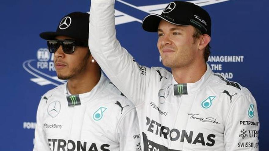 Rosberg, junto a a Lewis Hamilton.