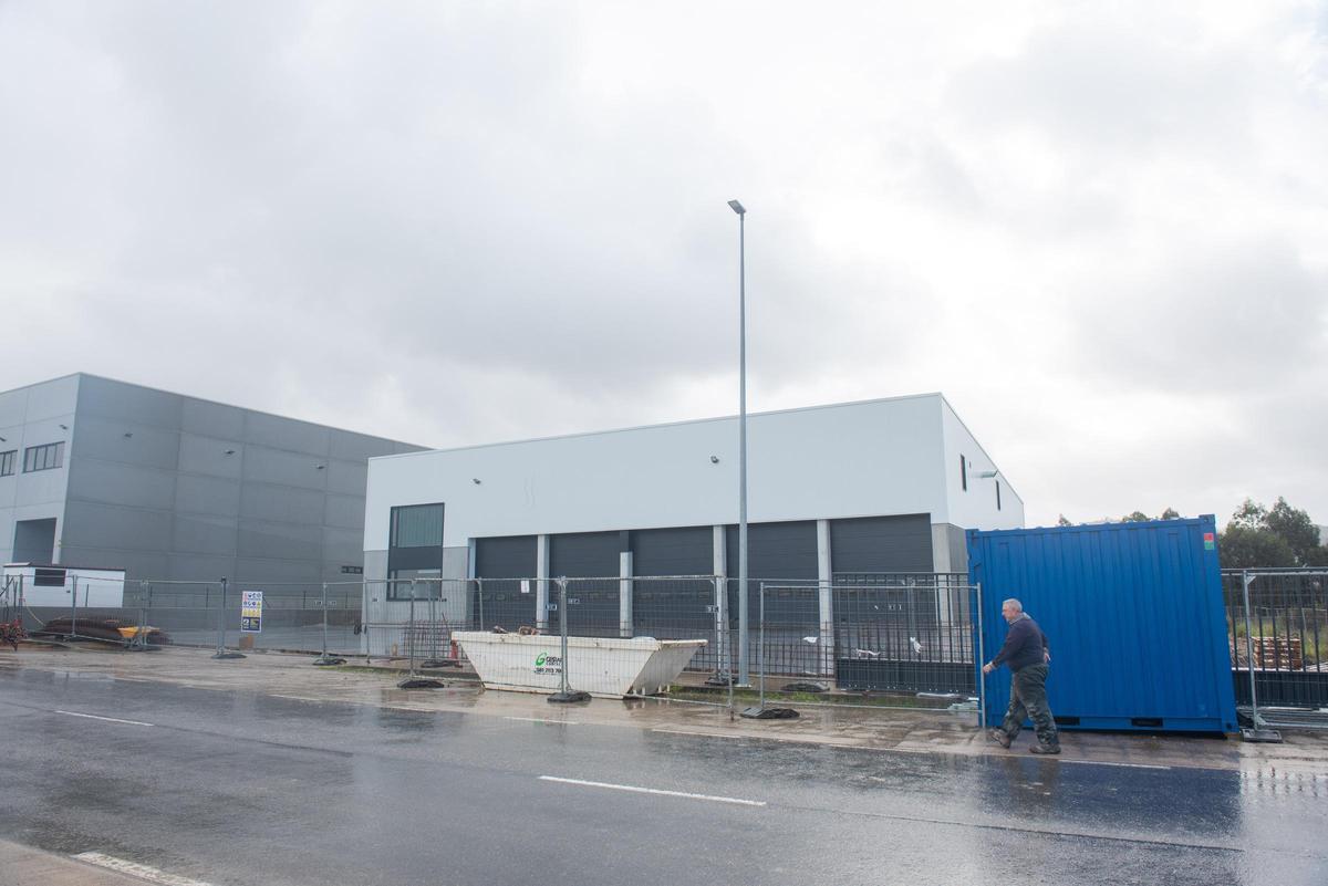 Vista de las obras del nuevo parque comarcal de bomberos en Morás.