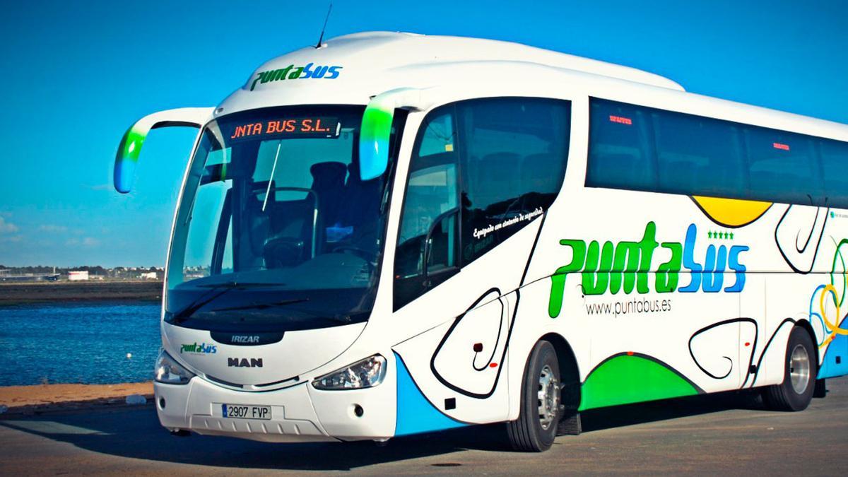 Un autobus de Puntabus.