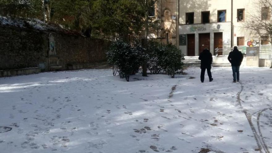 La nieve cubre las zonas de montaña más altas de la provincia