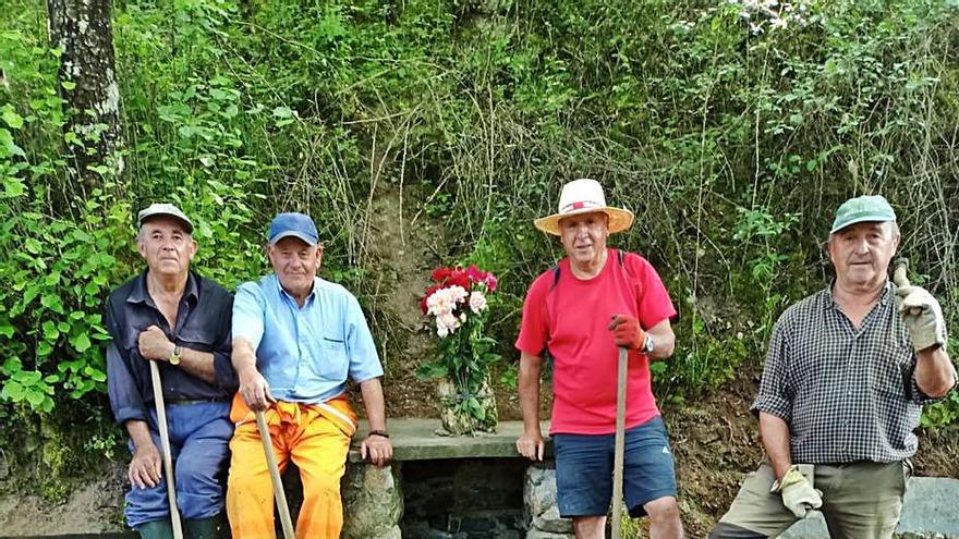 Voluntarios en las tareas de limpieza. | Ch. S.