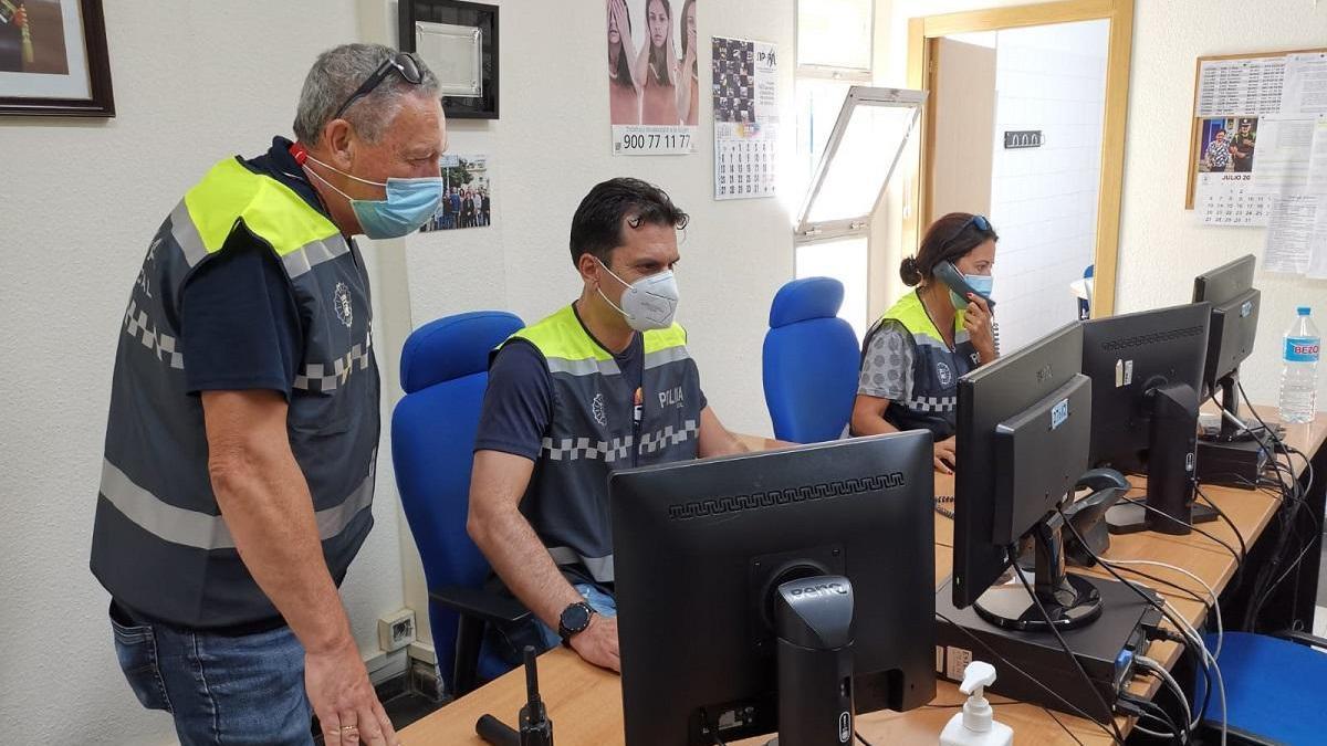 Agentes del Grupo de Investigación y Protección (GIP).