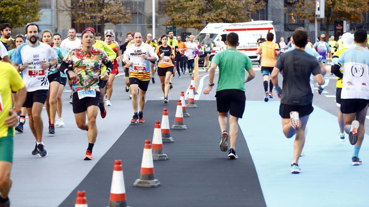 FOTOGALERÍA | Éxito rotundo en el regreso del Maratón de Zaragoza