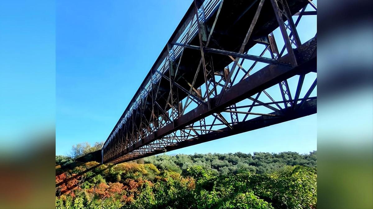 La utilización del acero, como en este viaducto, recuerda el estilo de Gustave Eiffel.