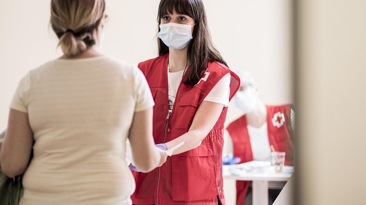 Voluntaria de Cruz Roja Córdoba.