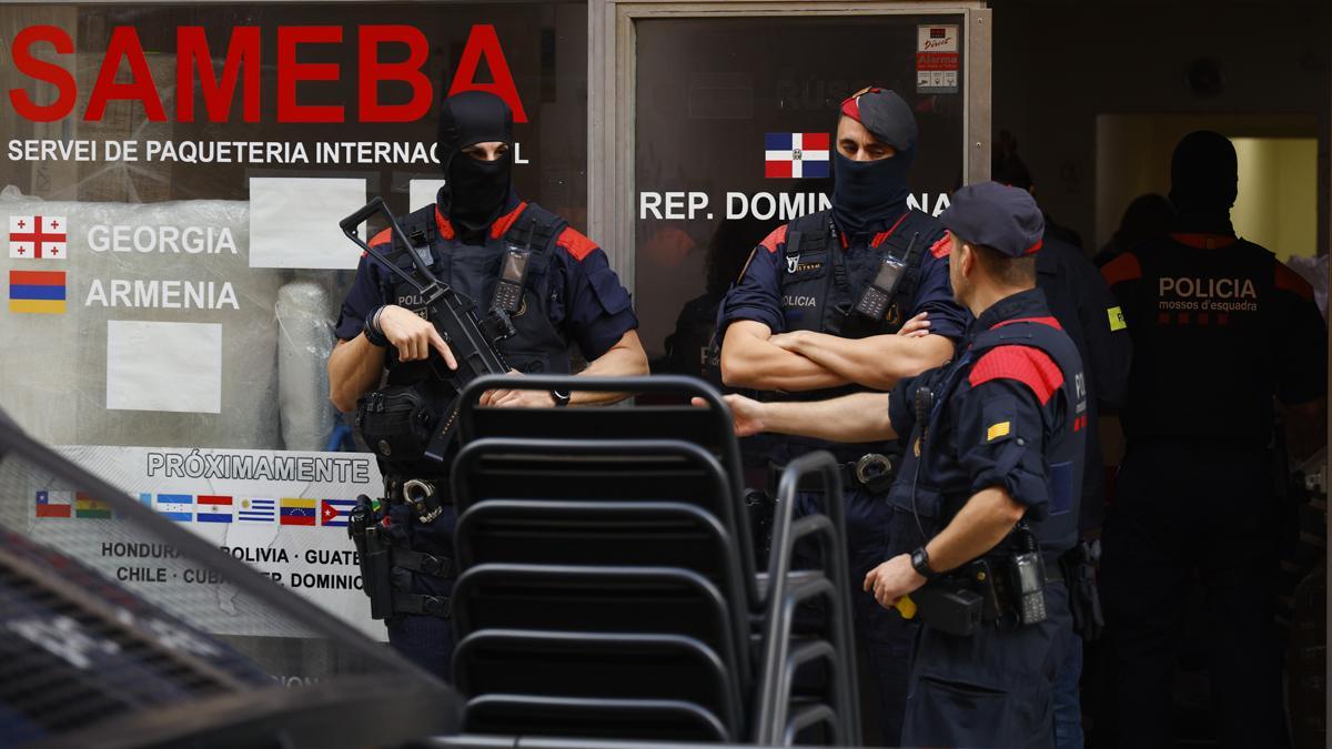 Más de 350 policías desarticulan una banda que robaba domicilios en Barcelona