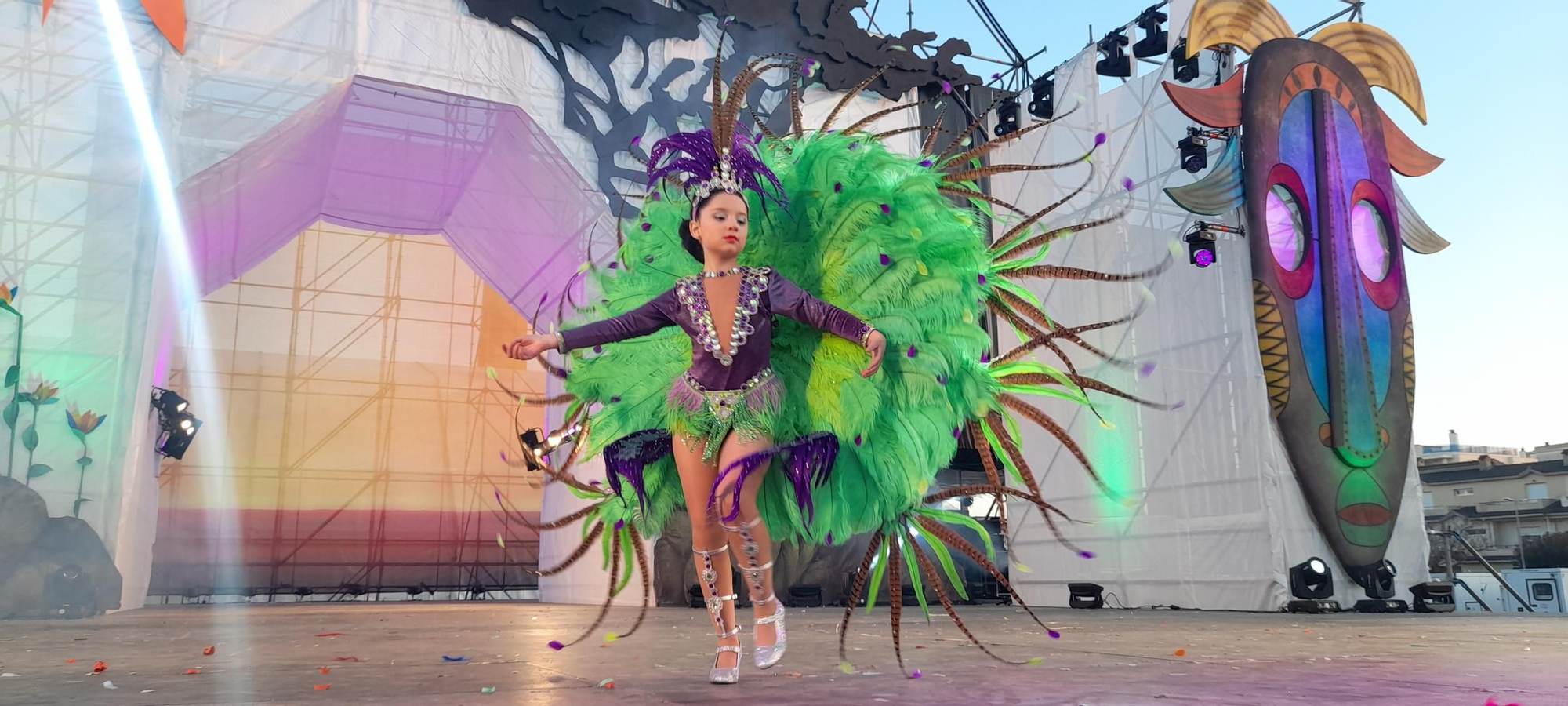 Gala infantil de reinas y reyes en el Carnaval de Vinaròs 2023.jpg