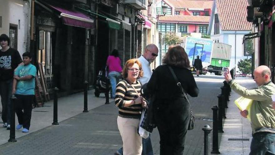 Calle Valdés Pumarino, en la cual hay numerosos bares y que será, por tanto, la más beneficiada con la medida.