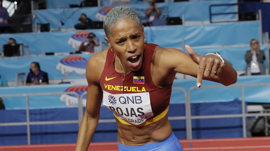 La campeona olímpica Yulimar Rojas salta este sábado en La Nucía