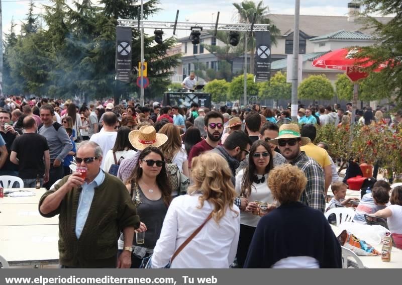 Nules se vuelca con la fiesta de las paellas