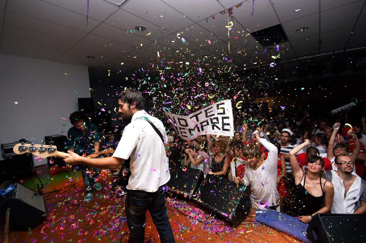 Notes to Myself, en el Canelacore, embrión del Canela Party, en 2009