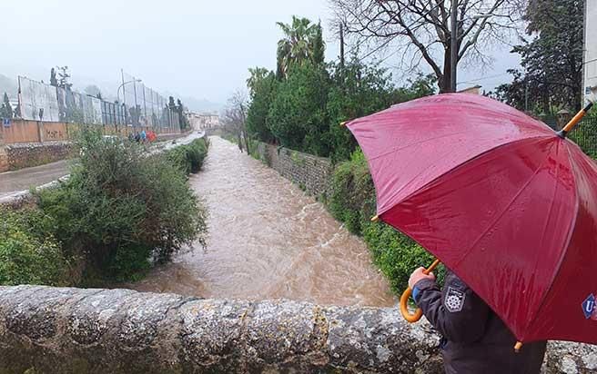 Derrumbes, inundaciones y pinos caídos al paso de la tormenta 'Hugo' por Mallorca