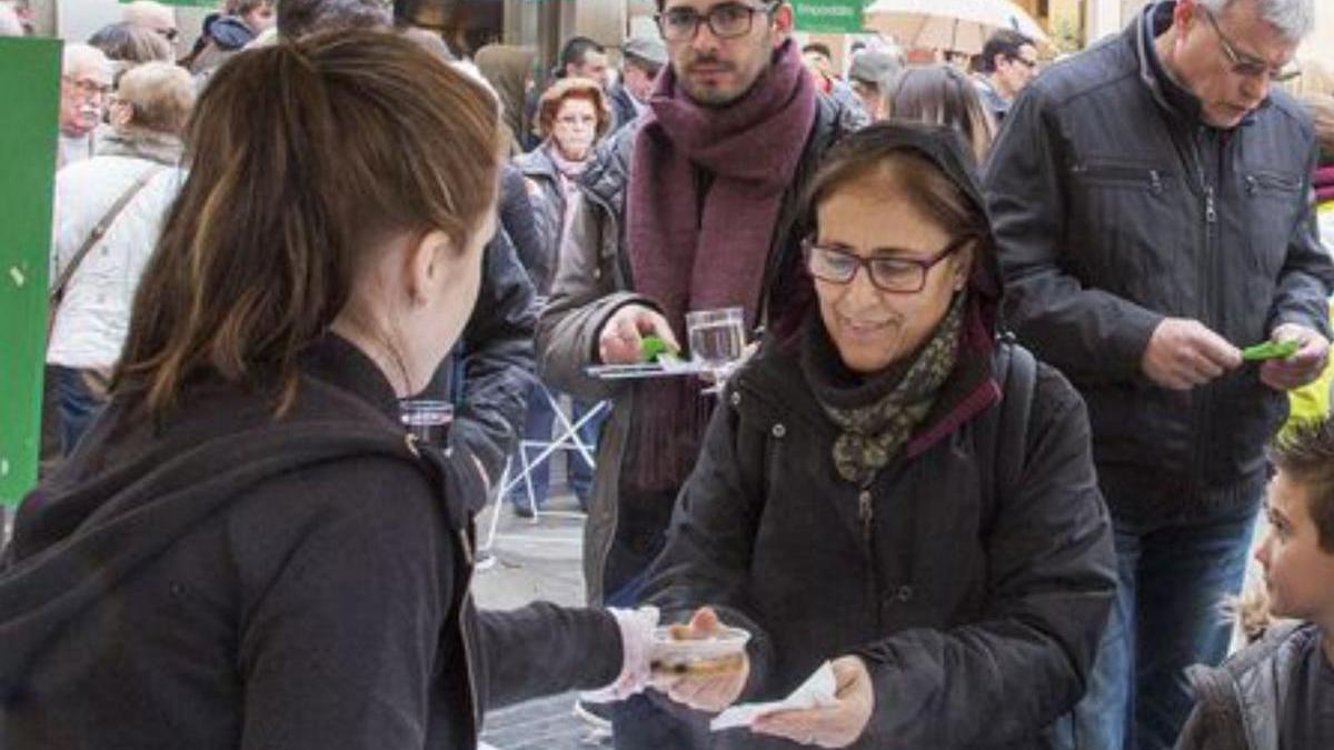 Les degustacions, a la plaça Major