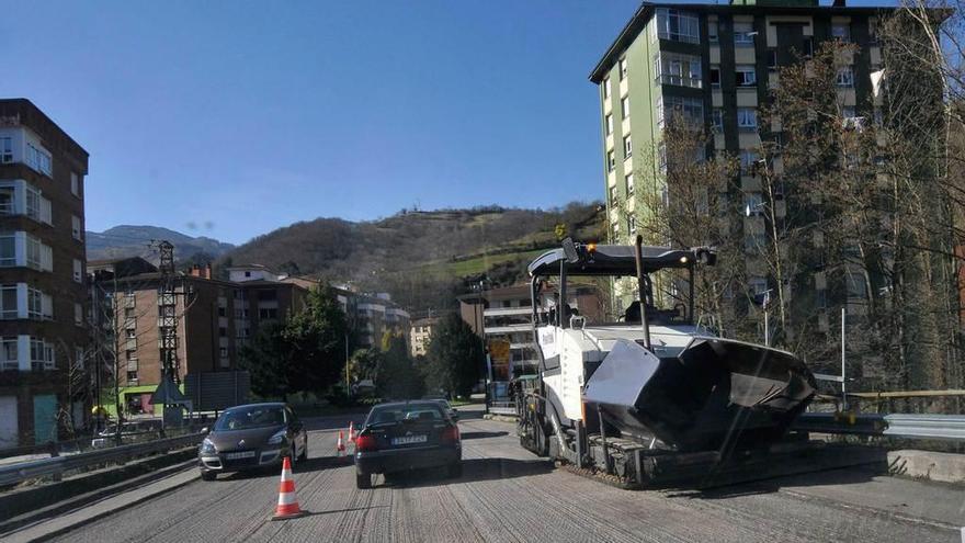 Fomento mejora el acceso desde la autovía hacia Pola de Lena