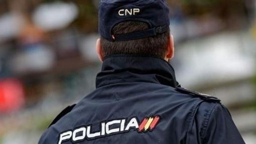 Un agent de la Policia Nacional |