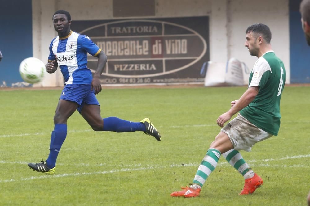 El partido entre el Real Avilés y el Llanes, en imágenes