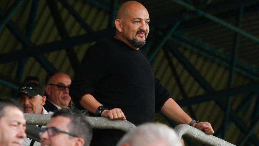 Álvaro López, en el palco del Suárez Puerta, en un partido de la pasada temporada.