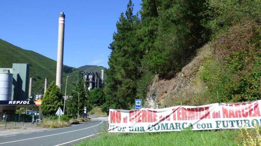 Cartel de protesta por el cierre de la central asturiana.