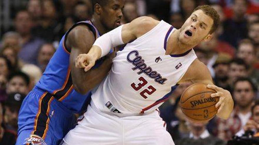 Oklahoma somete a los Clippers en la batalla por el liderato del Oeste