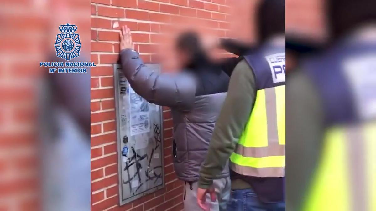 El líder del grup neonazi Bastión Frontal, a la presó per clavar una brutal pallissa a un ultra català