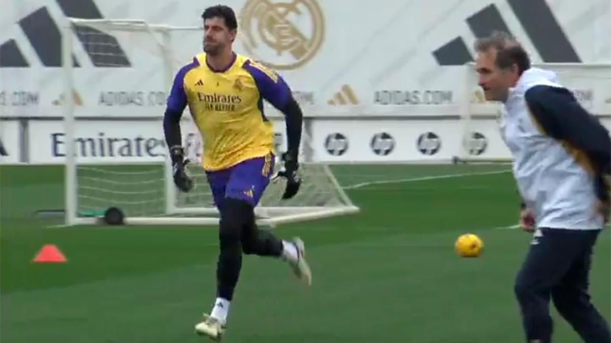 Courtois entrena con el grupo