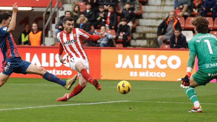 En imágenes: el encuentro entre el Sporting de Gijón y el Huesca