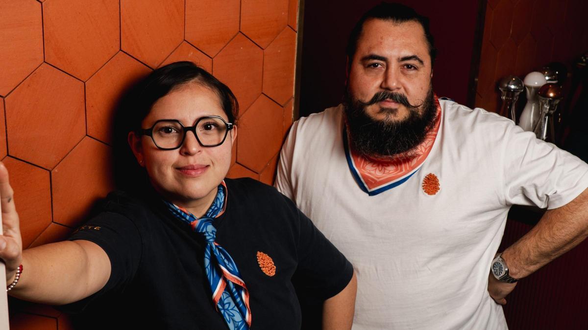 Los cocineros el restaurante Oxte, Mon Estrada y Kike Casarrubias.
