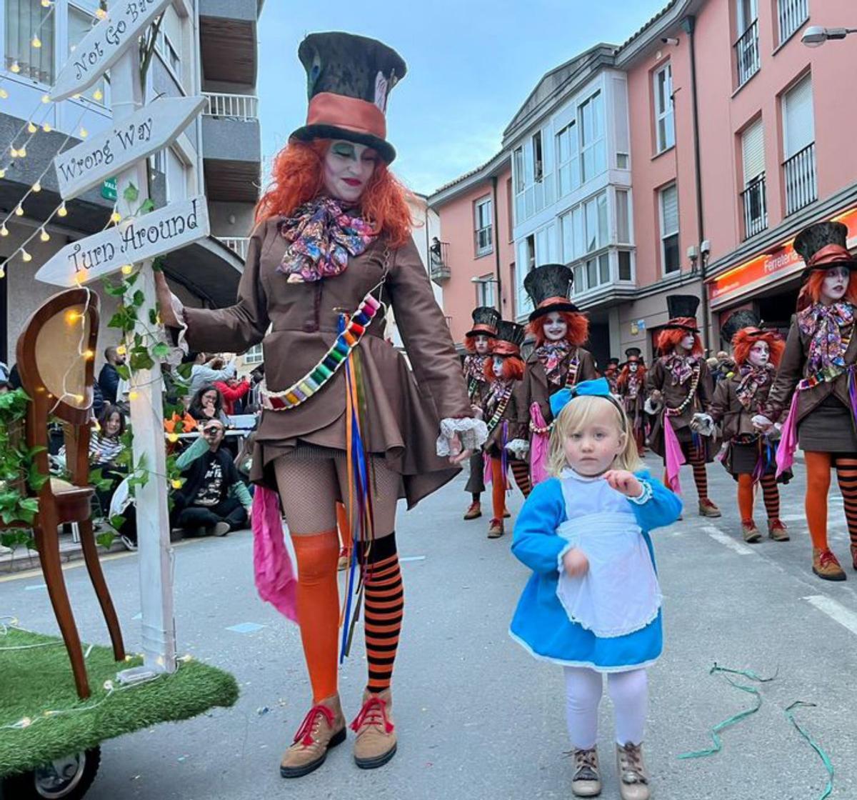 Posada de Llanes rebosa de locura carnavalesca