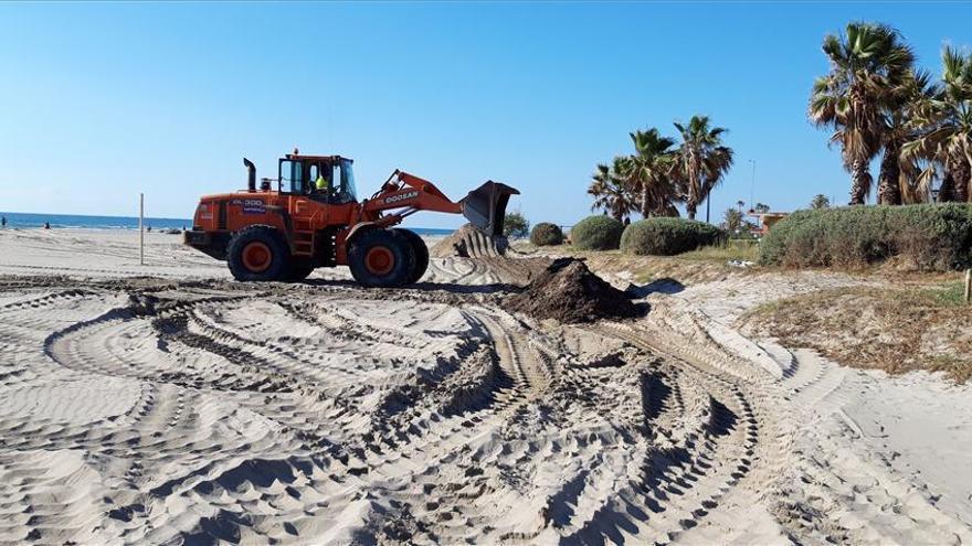 Los alcaldes de Castellón, desbordados para tener a tiempo las playas seguras