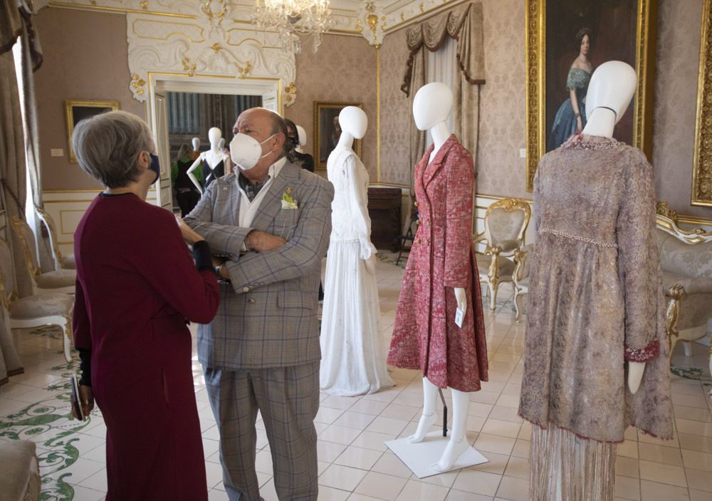 Inauguración de la exposición "La moda y su significado", en el Palacio del Cervelló.