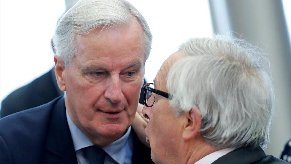 Barnier y Juncker.