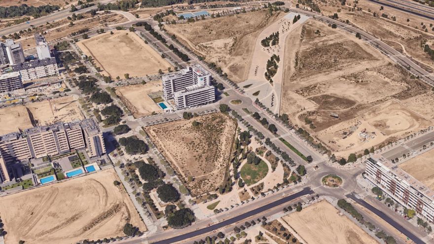 La promotora Ferrocarril se suma al plan de Ayuso de transformar oficinas en viviendas y construirá un centenar de VPO en alquiler en Valdebebas
