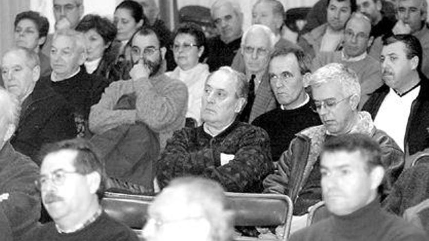 Una asamblea anterior de los socios del Liceo Casino. / j.l.oubiña